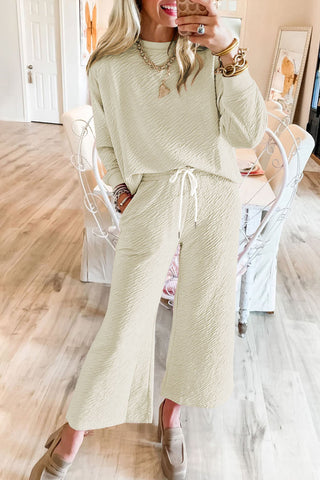 Textured Two Piece Set with Long Sleeves & 3/4 Pants